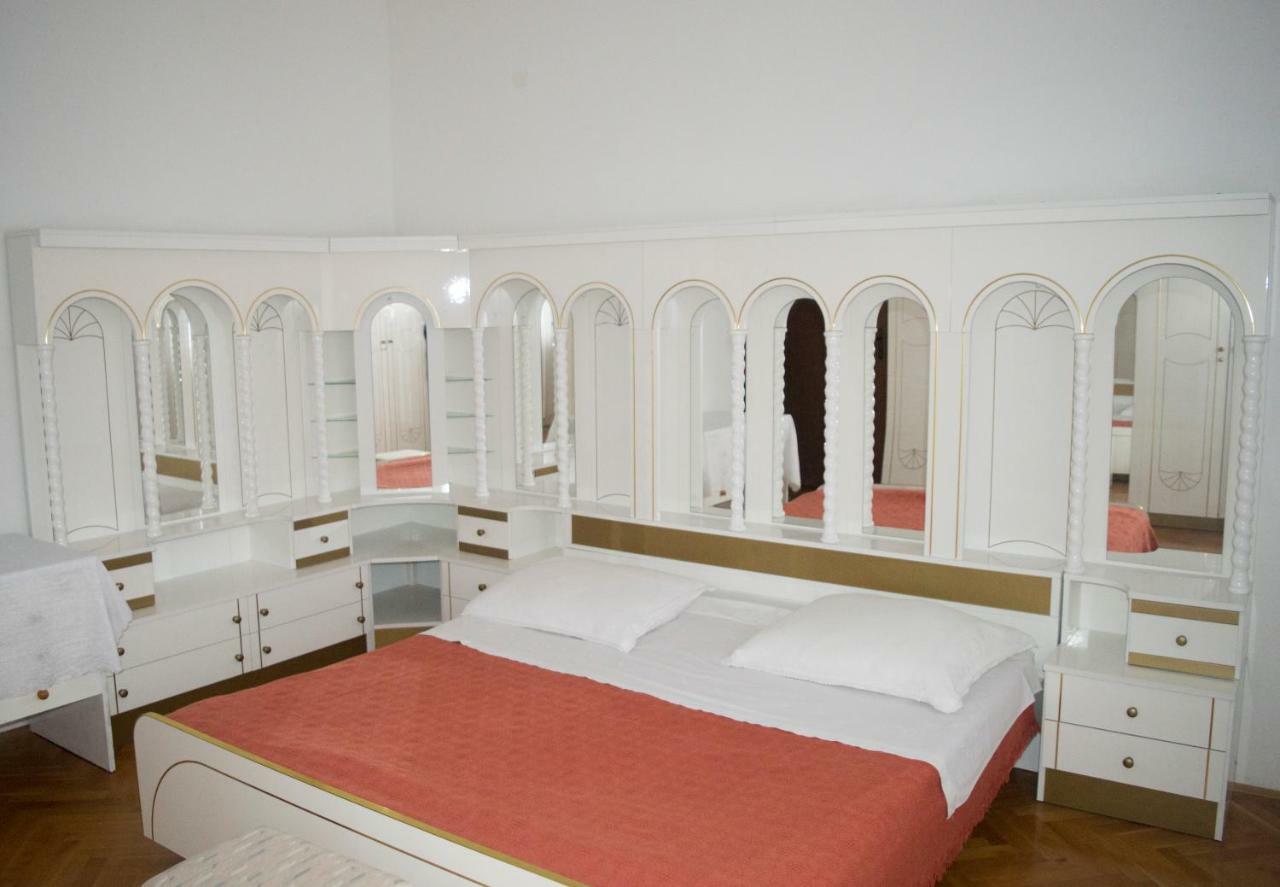 Apartments Vinka Podstrana Bagian luar foto